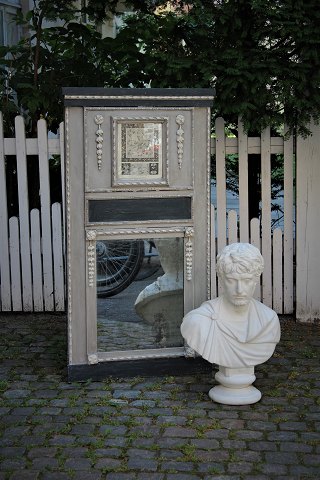 French 1800 century painted panel mirror in gray and black color with a very 
fine patina, original mirror glass.
H:137cm. W:73cm.
