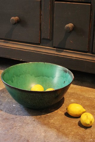 Svend Hammershoj glazed ceramic bowl from Kæhler in turquoise 
and black glaze...