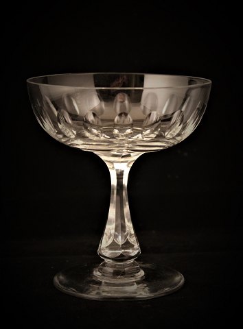 Fin , gammel champagne skål i krystalglas.
( 1 stk. haves )