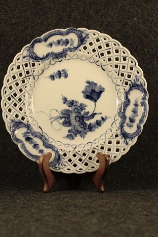 Royal Copenhagen Blue Flower dinner plate, wavy, with a paved edge from Royal 
Copenhagen...