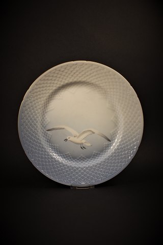 Bing & Grondahl lunch plate in Seagull with gold border.
Dia.:21,5cm.
BG# 23.