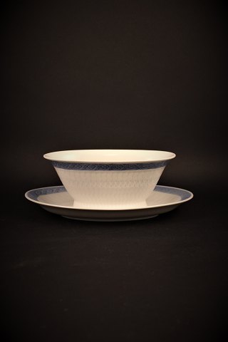 Royal Copenhagen Blue Fan oval sauce bowl on solid dish.22,5x13cm.RC# 1212/11550.
