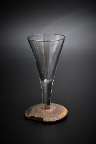Swedish 1800s decanter glass / Racker glass with a wooden base and with a fine old patina...