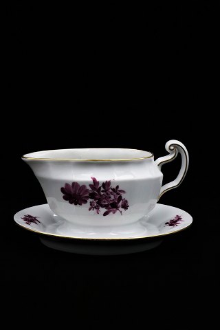 Rare Royal Copenhagen sauce bowl on solid base in Purple Flower-Edged with gold edge. H:11,5cm. L:21cm. RC#424/8534. 2.sort. (1870-90)
