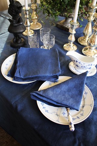 6 stk. gamle franske damask vævet linned servietter i fin blå farve med ternet mønster. Måler:50x48cm.