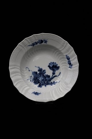 Royal Copenhagen Blue Flower Curved, large deep plates. 
RC#10/1614. Dia.:24,5cm. ...