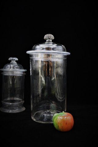 Antikt fransk bolsjeglas “pot á bonbon” i mundblæst glas med låg og fin knop. - H:36cm. Dia:18cm. ...