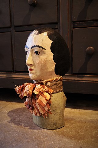 Originalt , antikt fransk paryk hoved ( Millinerey head ) fra 1800 tallet i bemalet pap-maché...