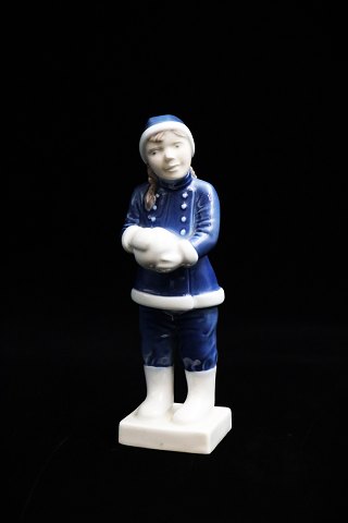 Royal Copenhagen porcelænsfigur af pige med snebold.
RC# 5656...