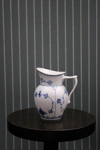 Royal Copenhagen Blue Fluted Plain cream jug. H: 10cm. 
RC# 1/60...