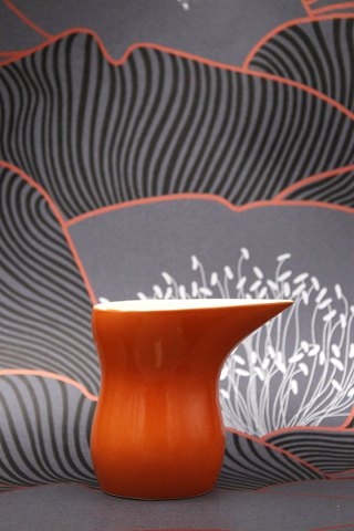Original gammel Ursula fajance fløde kande fra Royal Copenhagen orange glasur...