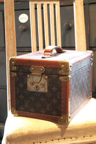 Original Louis Vuitton vintage beauty case ( beauty box )...