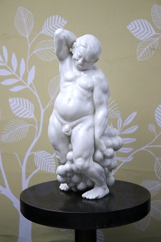 Kai Nielsen porcelænsfigur "vin høsten" i blanc de chine fra Bing & Grøndahl...