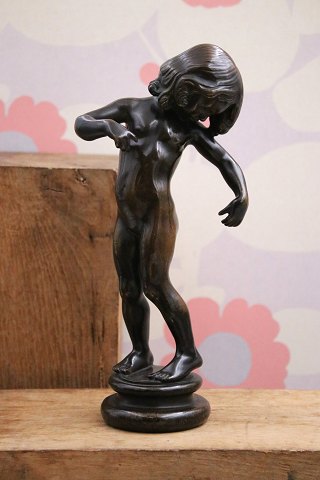 Sjælden Kai Nielsen Venus figur i nummeret patineret bronze expl. M5-75
"Venus Glypogos" sign. Kai Nielsen...