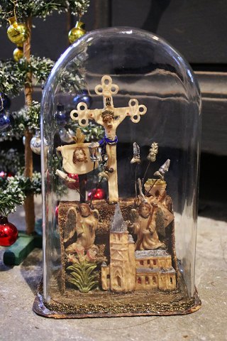 Antik , religiøs glas globe med Jesus figur og engle...