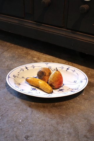 Royal Copenhagen Blue Fluted Plain oval dish.1/98. 1.sort. from 1923-28...