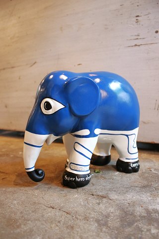 Original Super Hero Elephant , designet af Lars Birk - Copenhagen , nummereret 27/125. fra 2011...