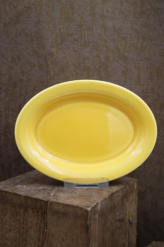 Ursula dish in faience from Royal Copenhagen designed by Ursula Munch-Petersen. 18x13cm.