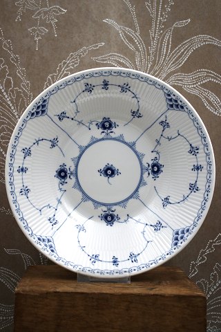 Royal Copenhagen Musselmalet moderne Dyb tallerken / skål.Dia.: 23,5cm. RC#606...