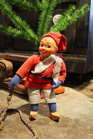 Cute, old shop Santa with felt clothes and clogs...
