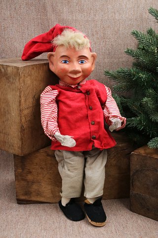 Cute, old shop Santa Claus with felt clothes, painted papier-mâché head and bendable arms and legs...
