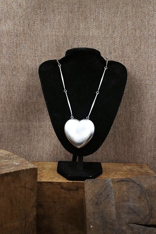 Georg Jensen Halskæde i Sterling SølvNummer : 126 - Joy , Tegnet af Astrid Fog…