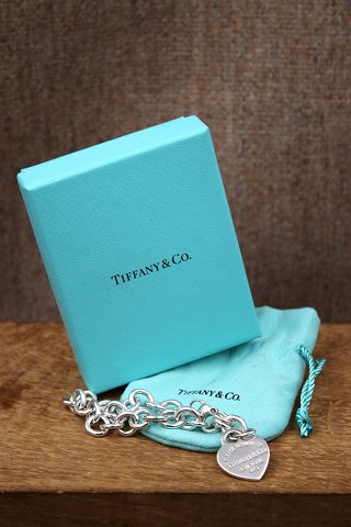 Vintage Tiffany & Co. hjerte armbånd i sterling sølv...