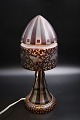 Gammel bordlampe i glas design Max Köck. Dux - Böhmen fra år 1920 med fine fugle 
og blomster dekorationer.
H:38cm. Dia.:14,5cm.