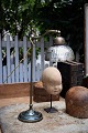Gammel fransk Bureau bord lampe med original lampeskærm i rillet fattigmandssølv med en rigtig fin patina.Højde :55cm.