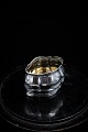 Old napkin ring in silver, stamped.
5,5x4,5cm. 
W:3,5cm.