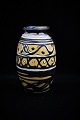 Kähler ceramic vase, glazed in fine colors. Height: 20,5cm....