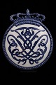 Royal Copenhagen mindeplatte i forbindelsen med tronbestigelsen af Kong 
Frederiks d.VIII. år 1906...