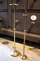 2 gamle hatteholder i messing med fin patina.
De stammer fra en gammel hattebutik...