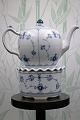 Royal Copenhagen , Musselmalet tevarmer. 
RC# 1/9787...
