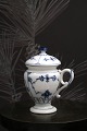 Royal Copenhagen Blue Fluted Plain mustard jar with lid and handle.
RC# 1/138.
From 1893-1900...